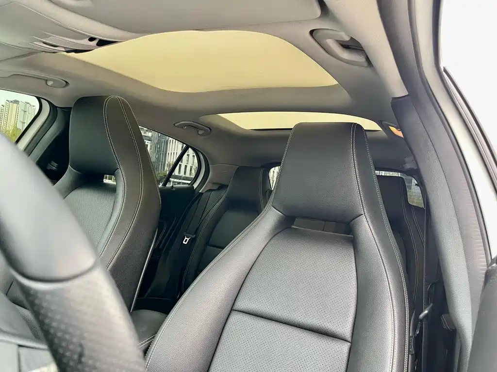 Mercedes-Benz GLA 2018 — фото 12