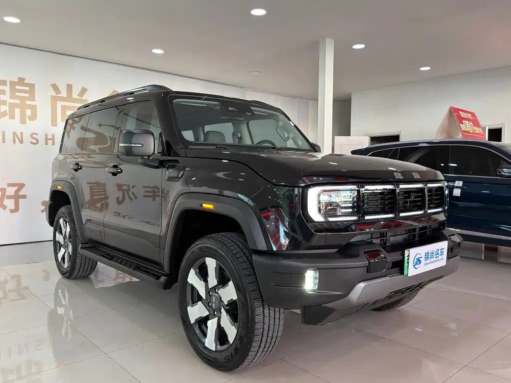 BAIC BJ40 Extended Range 2025 — фото 3