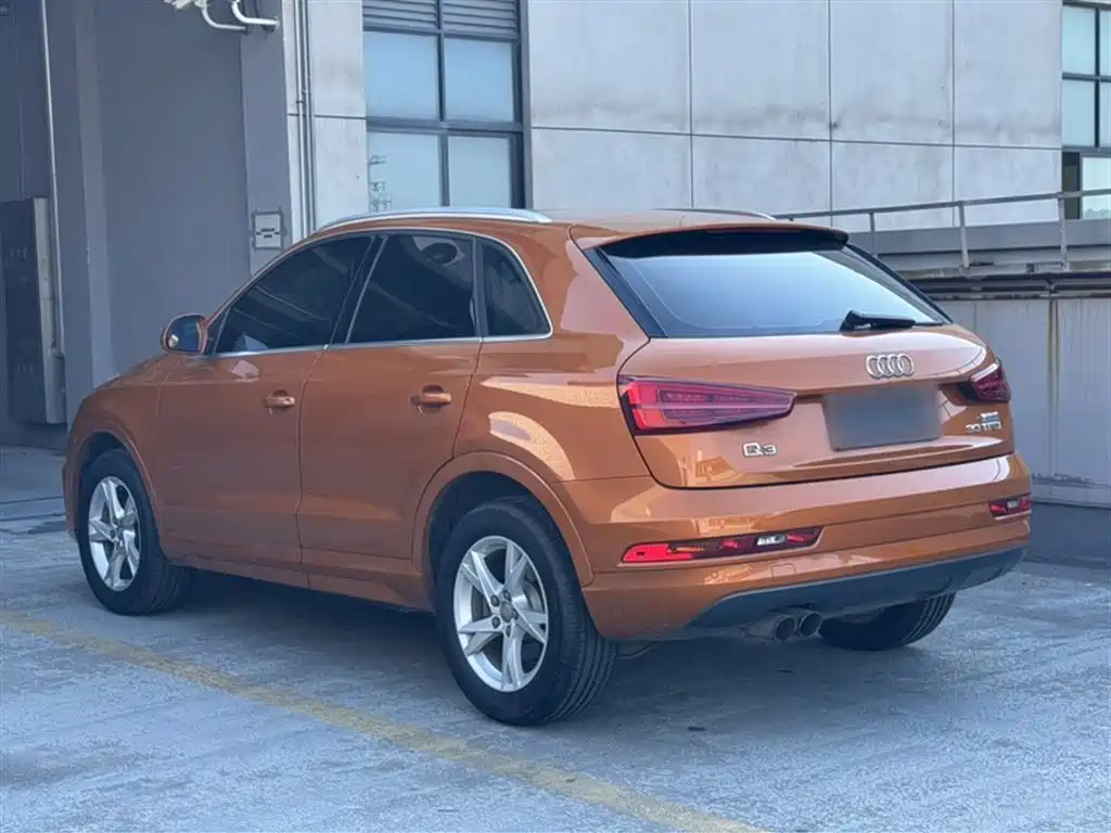 Audi Q3 2016 — фото 9