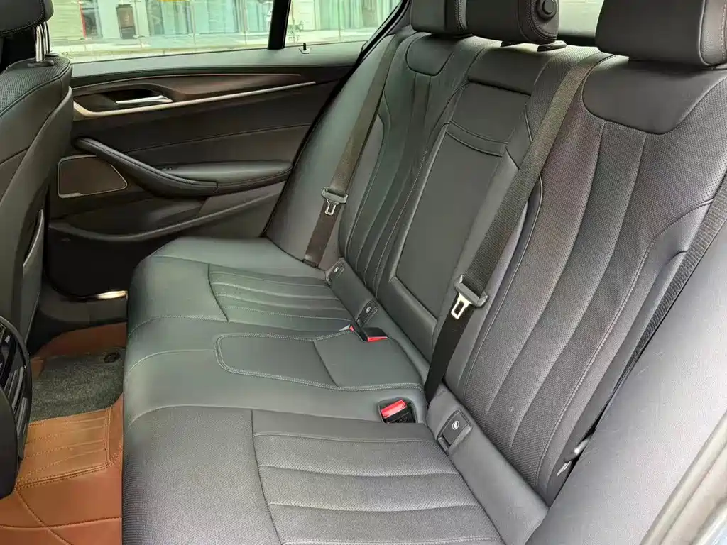 BMW 5 Series 2022