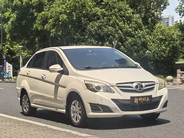 BAIC Motor E Series 2015