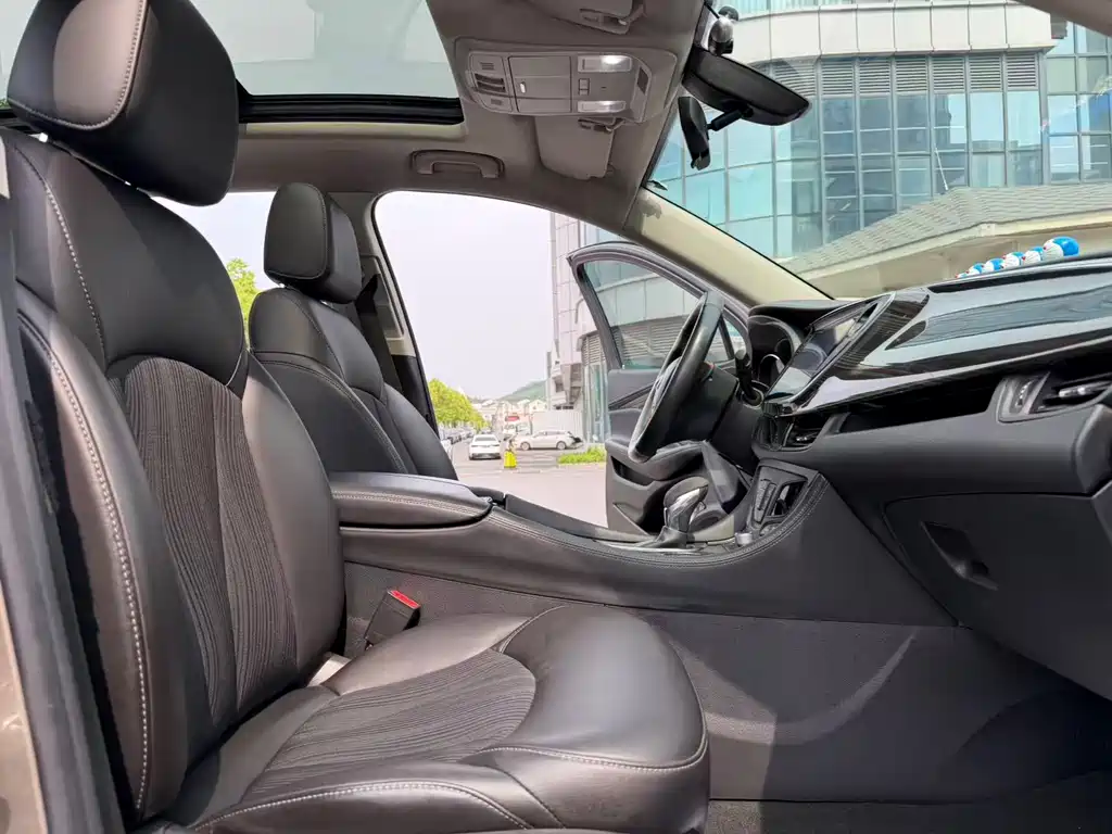 Buick Envision Plus 2018 — фото 10