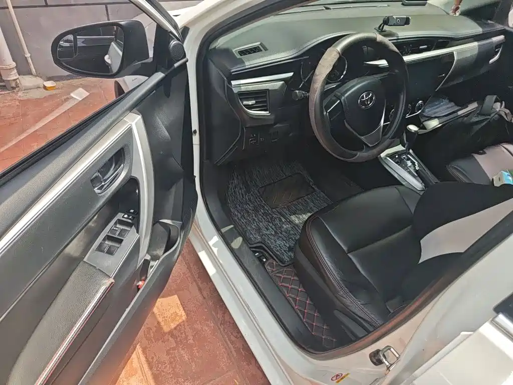 Toyota Corolla 2017 — фото 14