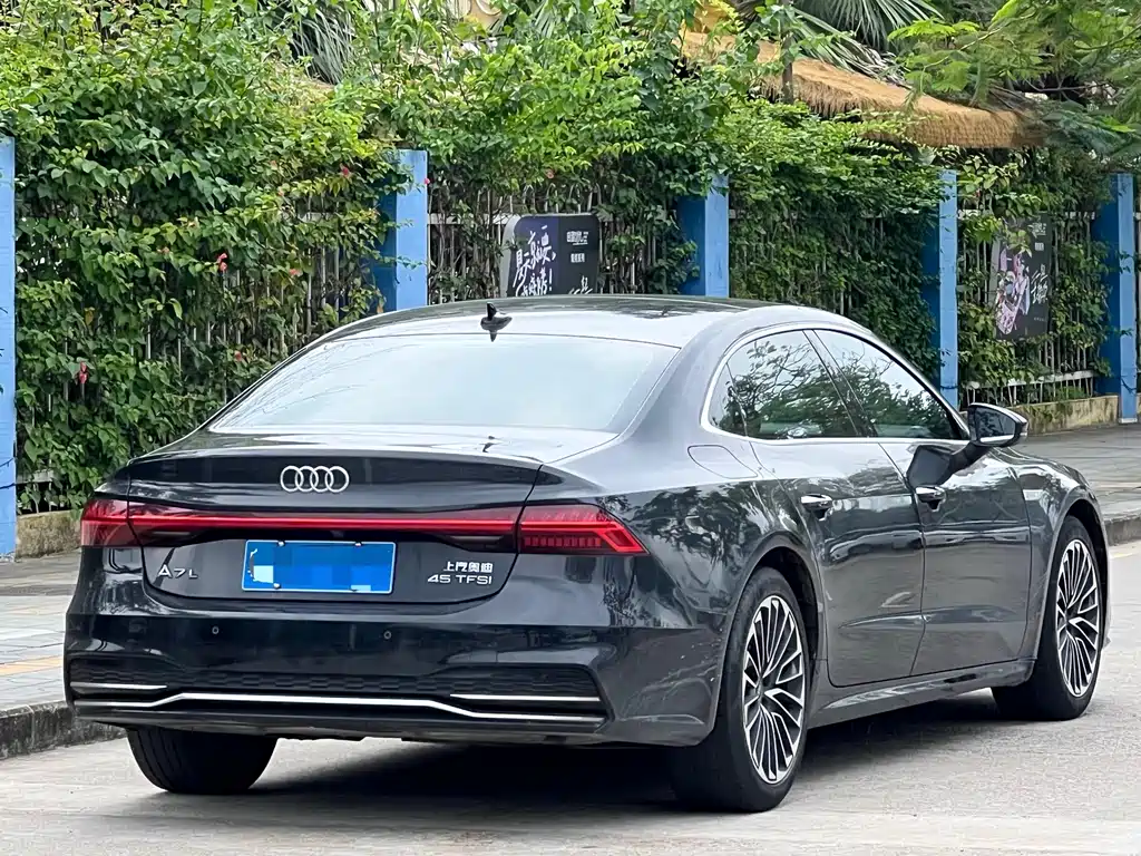 Audi A7L 2022 — фото 4