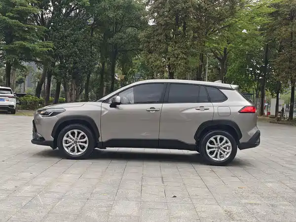 Toyota Frontlander 2023