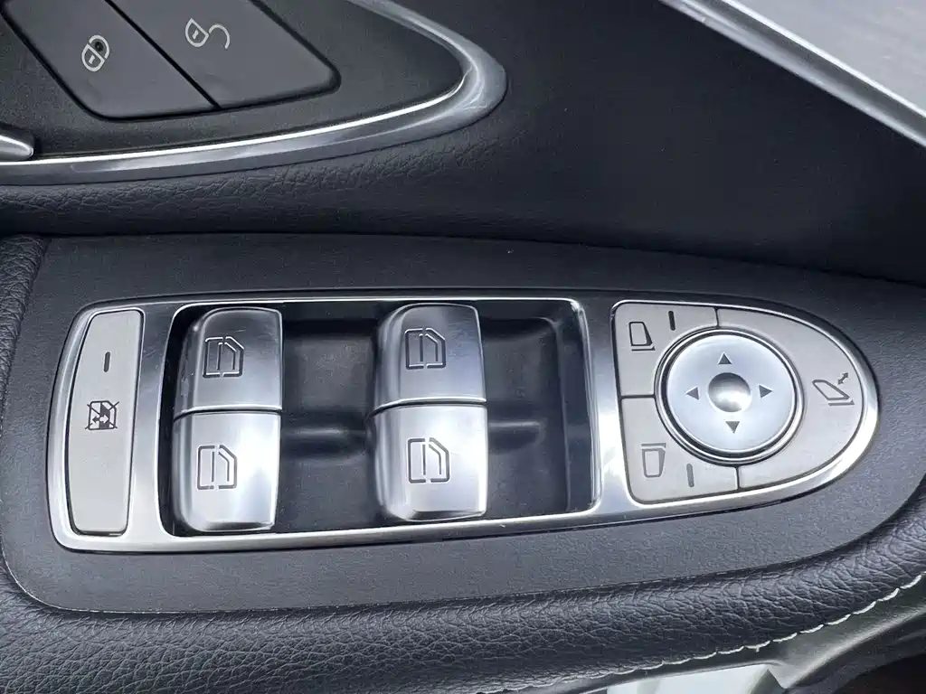Mercedes-Benz GLC 2022 — фото 13