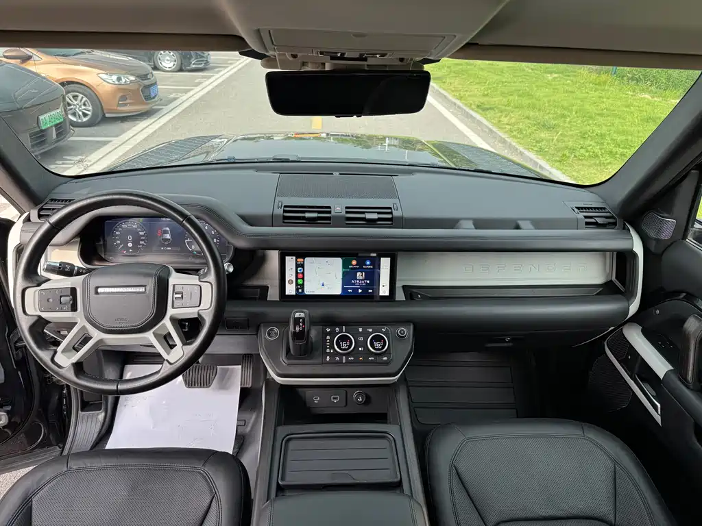 Land Rover Defender 2020 — фото 9