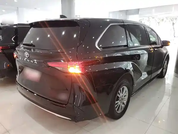 Toyota Sienna 2021