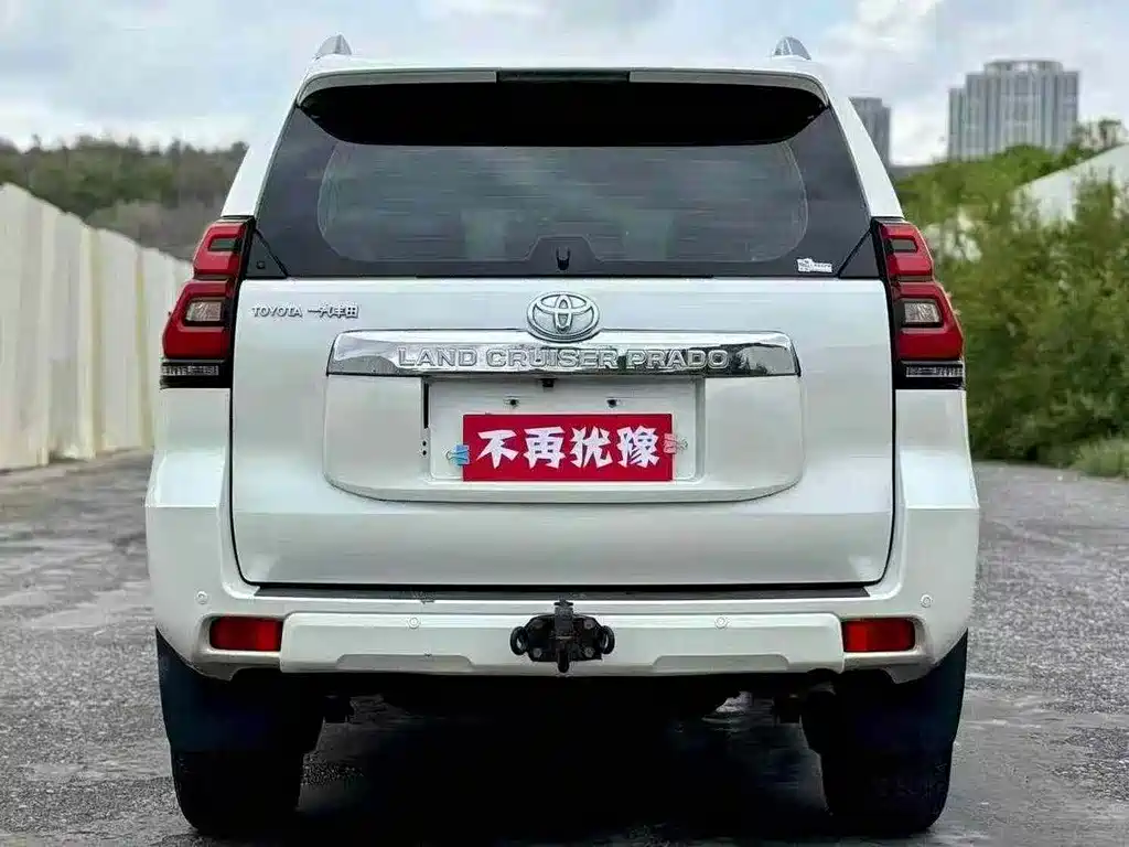Toyota Prado 2016 — фото 8