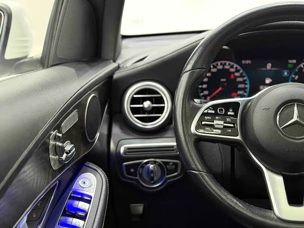 Mercedes-Benz GLC 2019 — фото 10