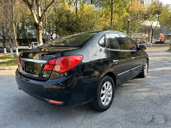 Hyundai Yuedong 2010