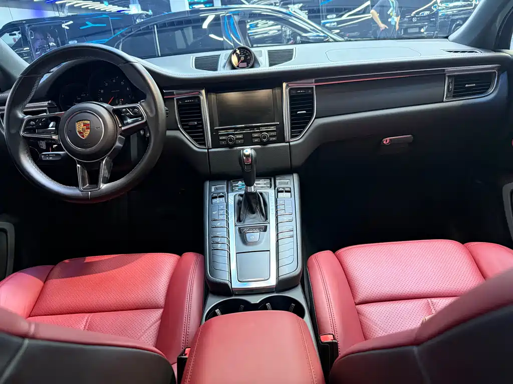 Porsche Macan 2015 — фото 17