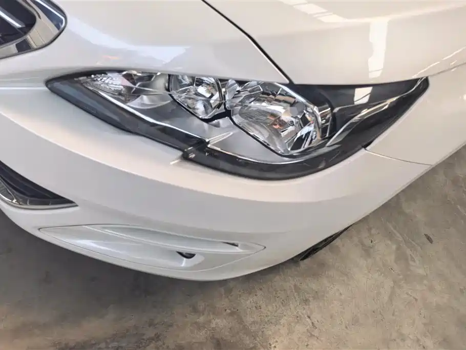 Peugeot 408 2017