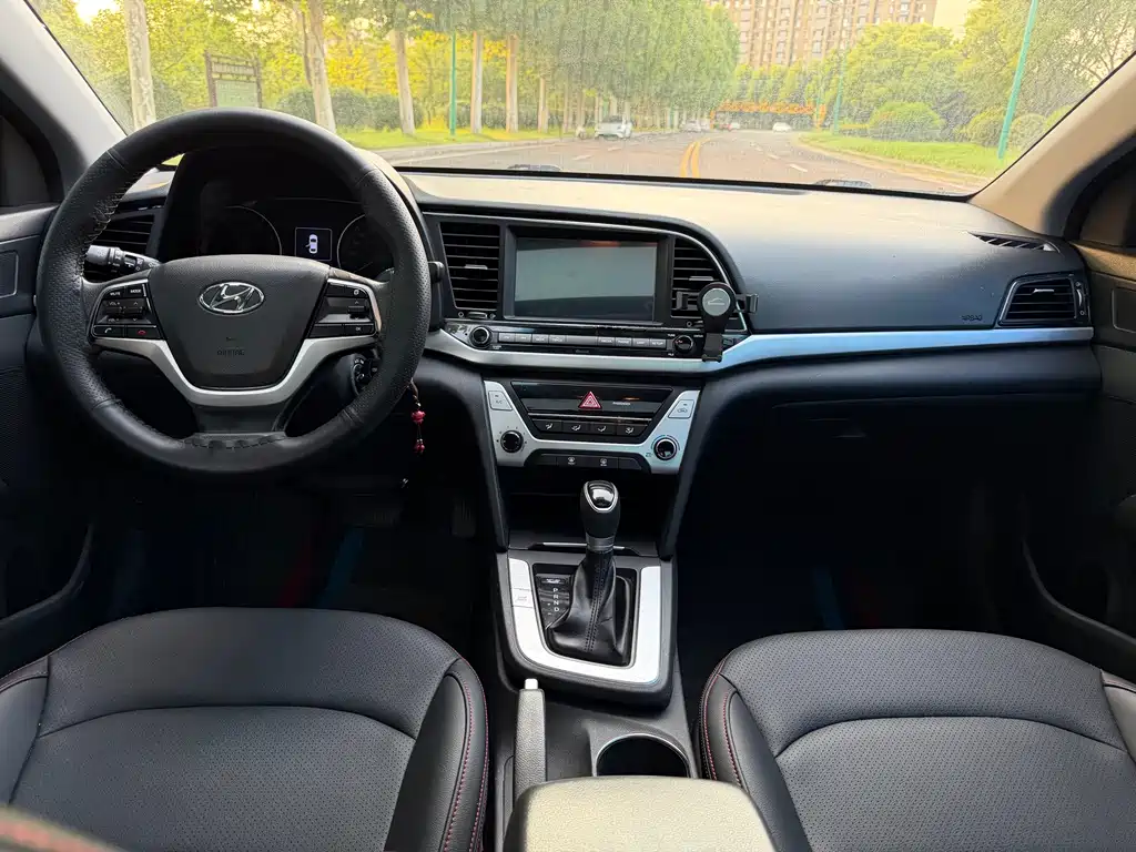 Hyundai Celesta 2017 — фото 8