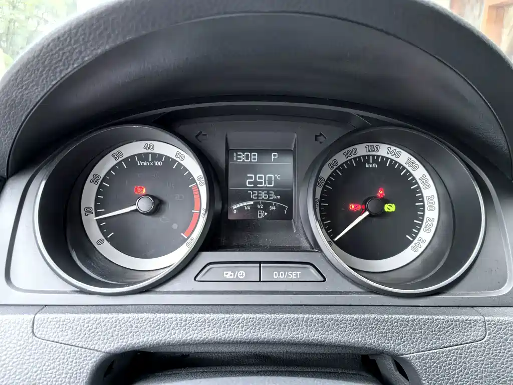 Skoda Rapid Spaceback 2018 — фото 12