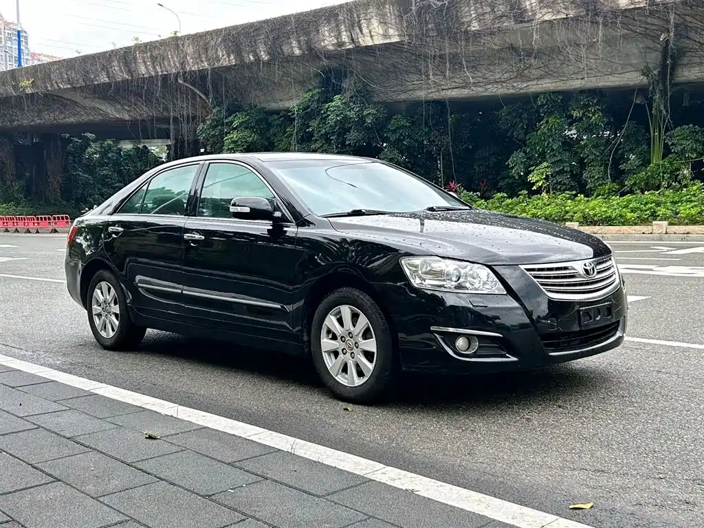 Toyota Camry 2009 — фото 3