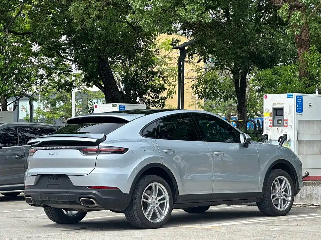 Porsche Cayenne 2020