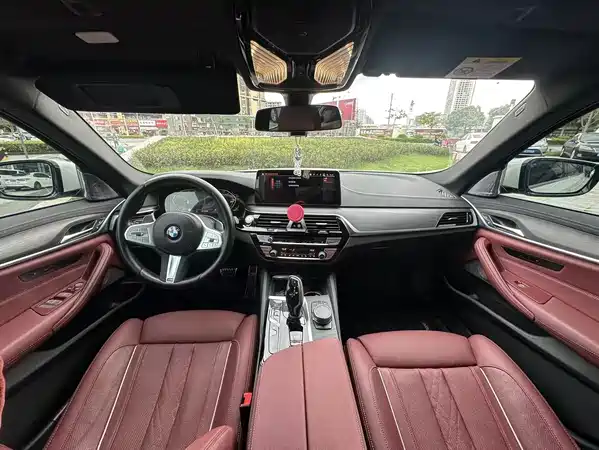 BMW 5 Series 2023