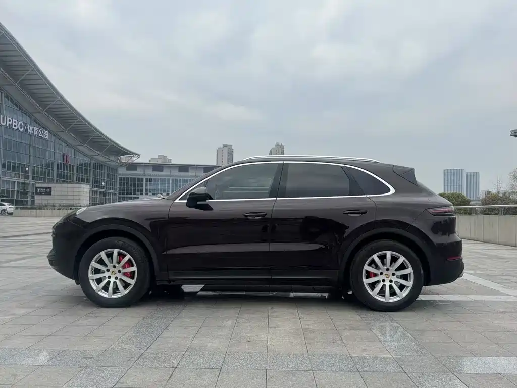 Porsche Cayenne 2019 — фото 2