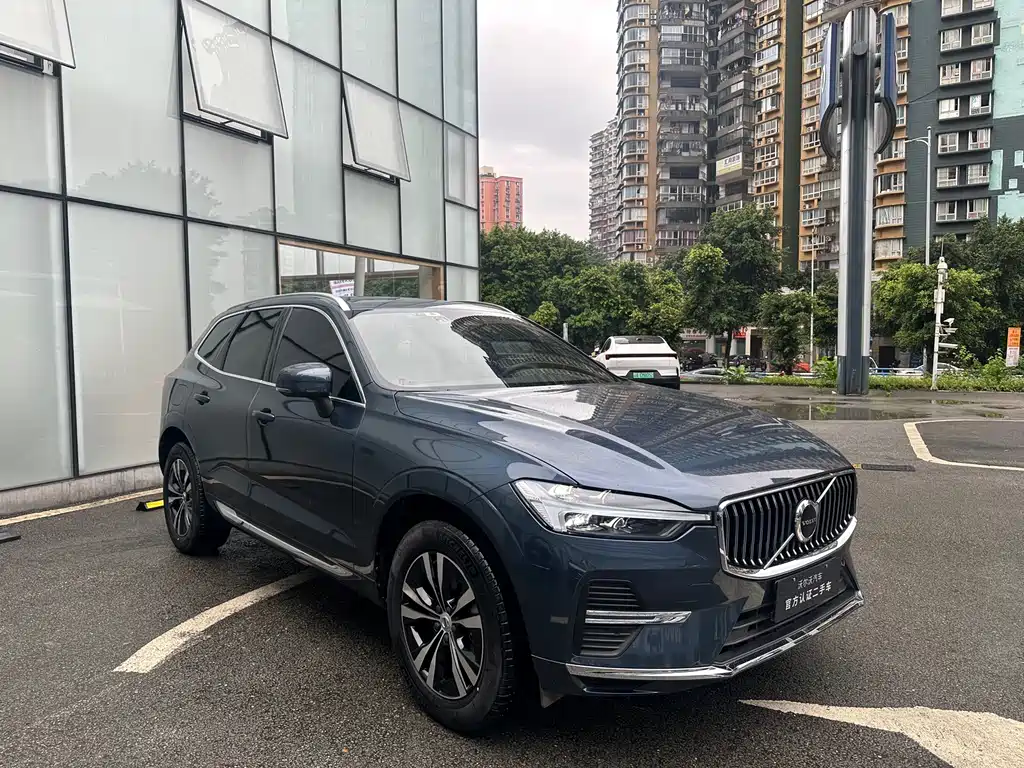 Volvo XC60 2022