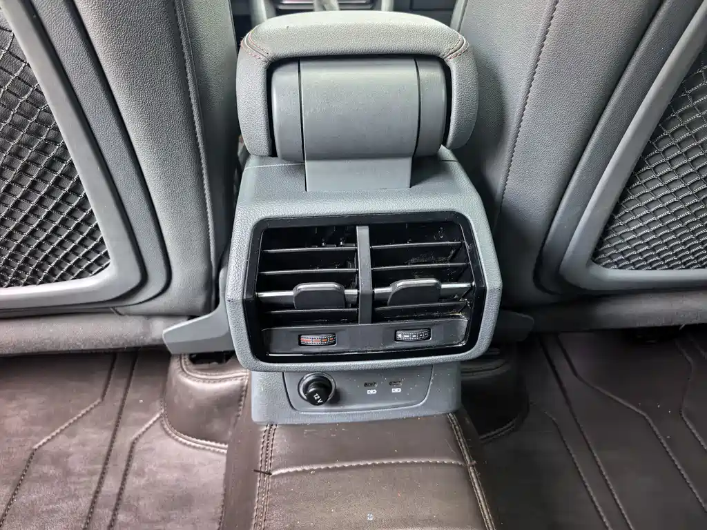 Audi Q3 Sportback 2021 — фото 16