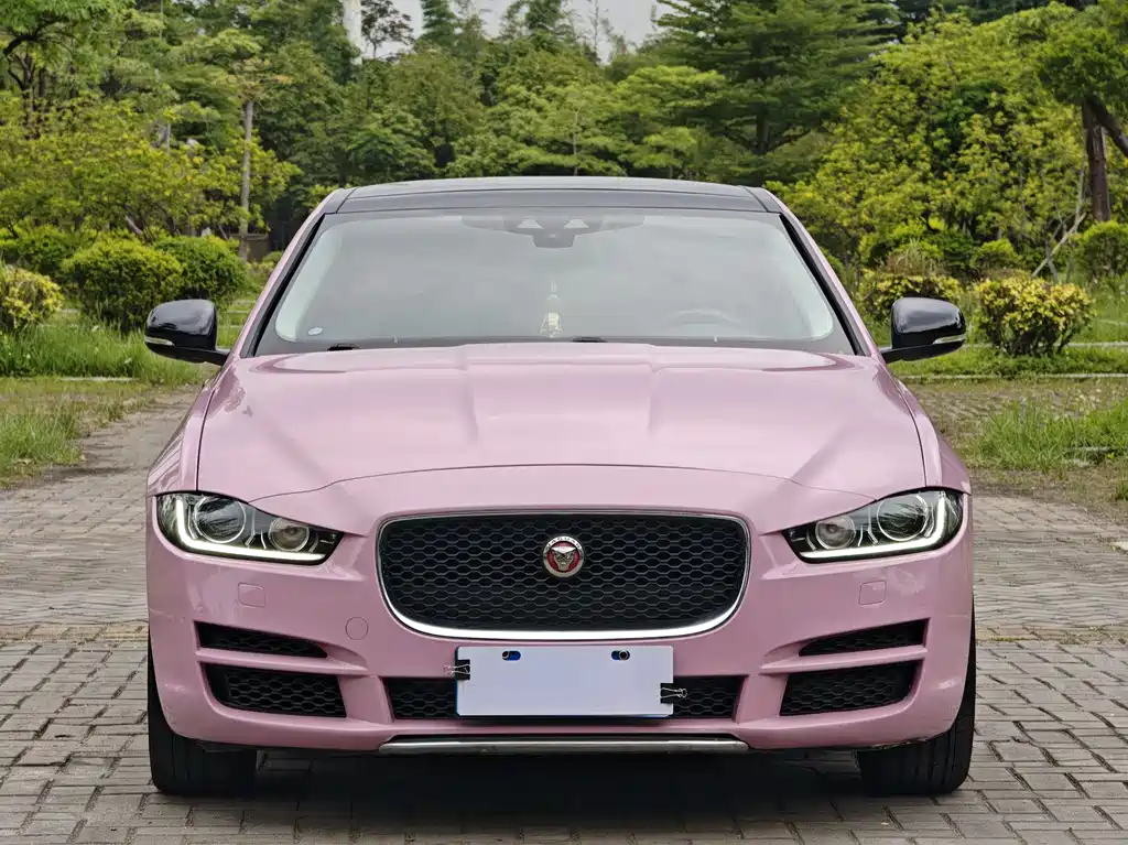 Jaguar XEL 2018 — фото 2