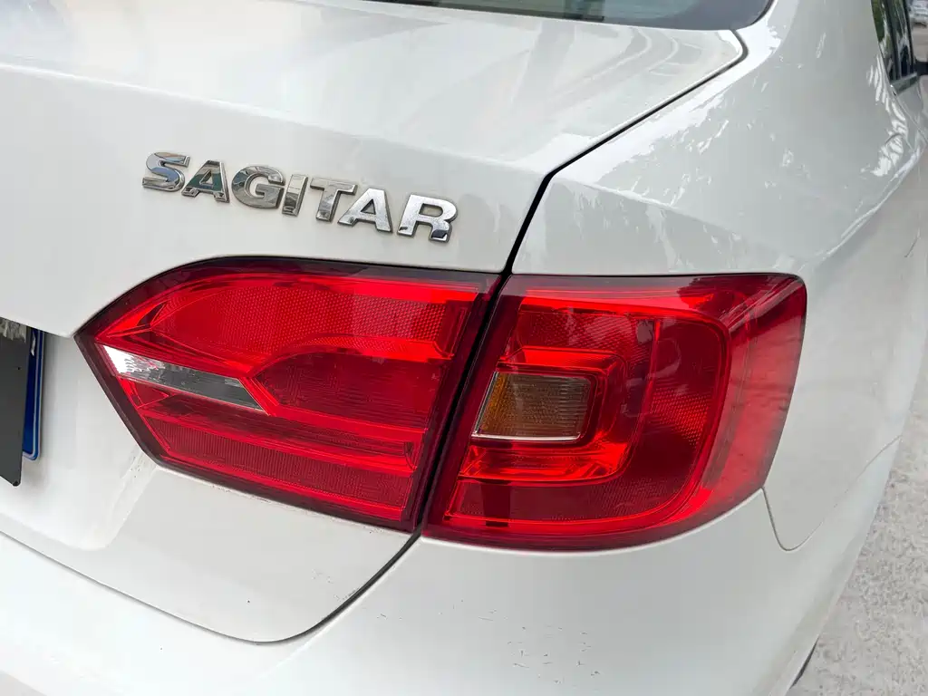 Volkswagen Sagitar 2015 — фото 14