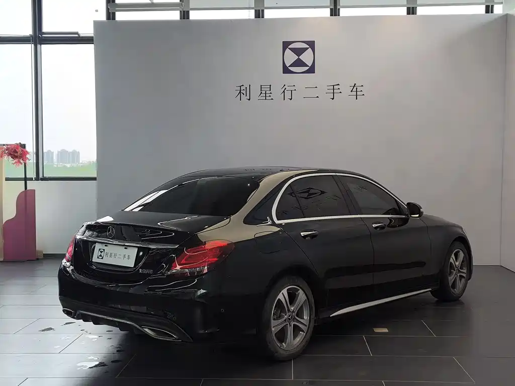 Mercedes-Benz C-Class 2019 — фото 10