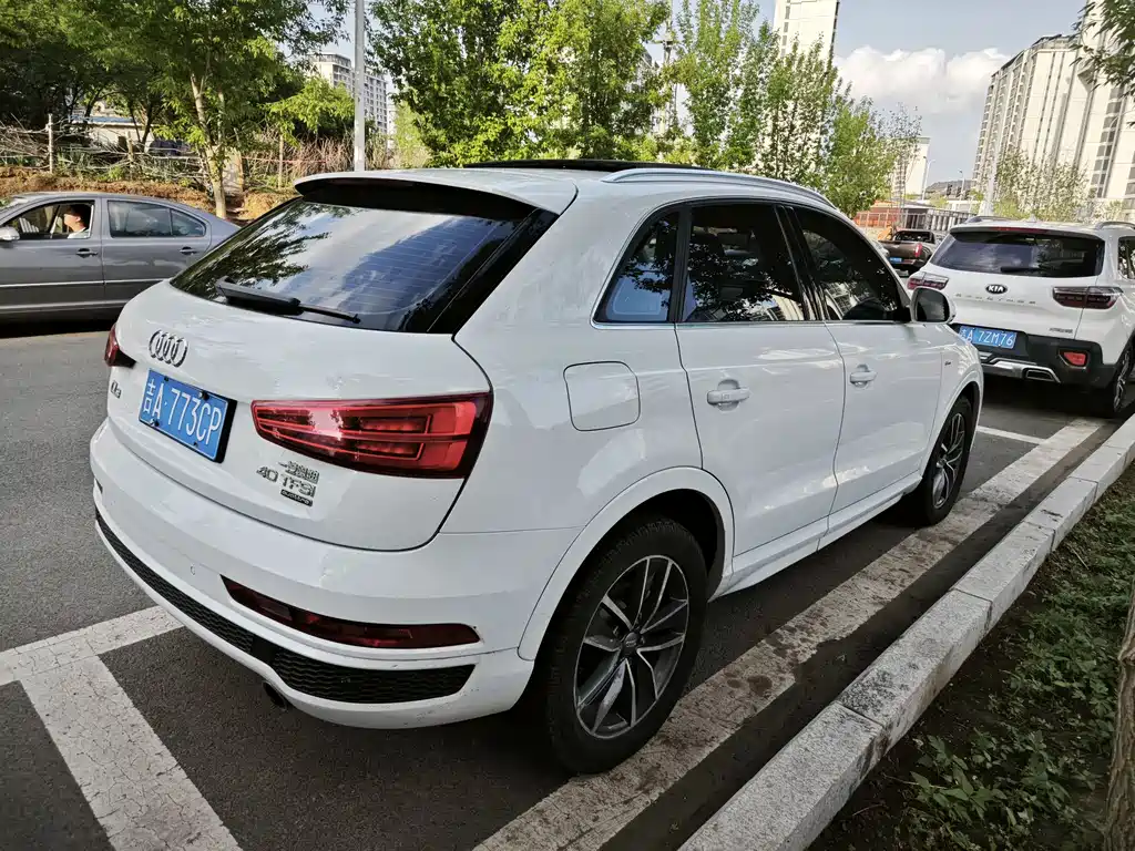 Audi Q3 2018 — фото 10