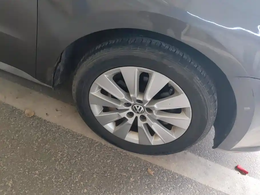 Volkswagen Lavida 2013