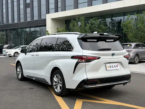 Toyota Sienna 2022