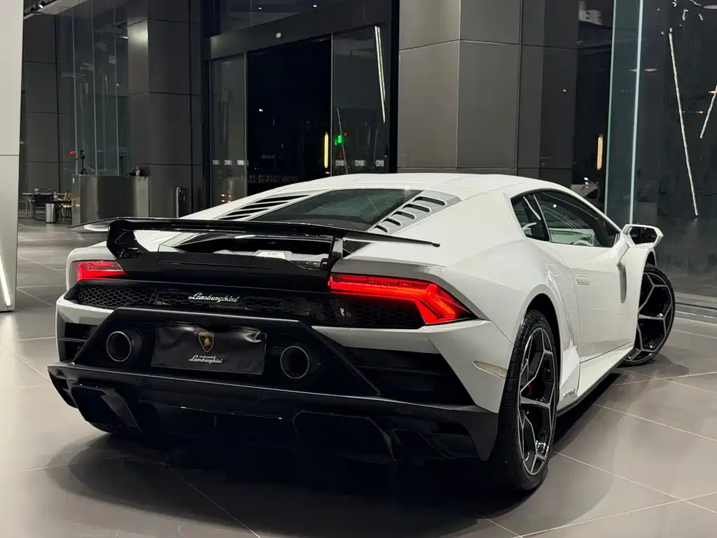 Lamborghini Huracan 2020 — фото 12