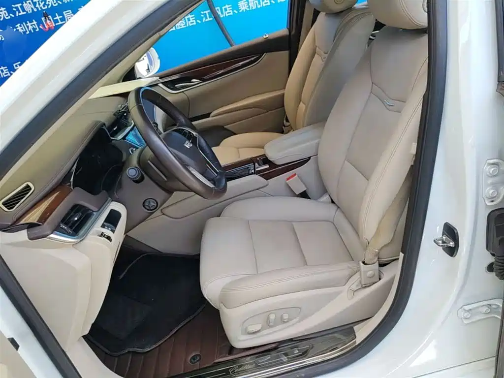 Cadillac XTS 2017 — фото 15