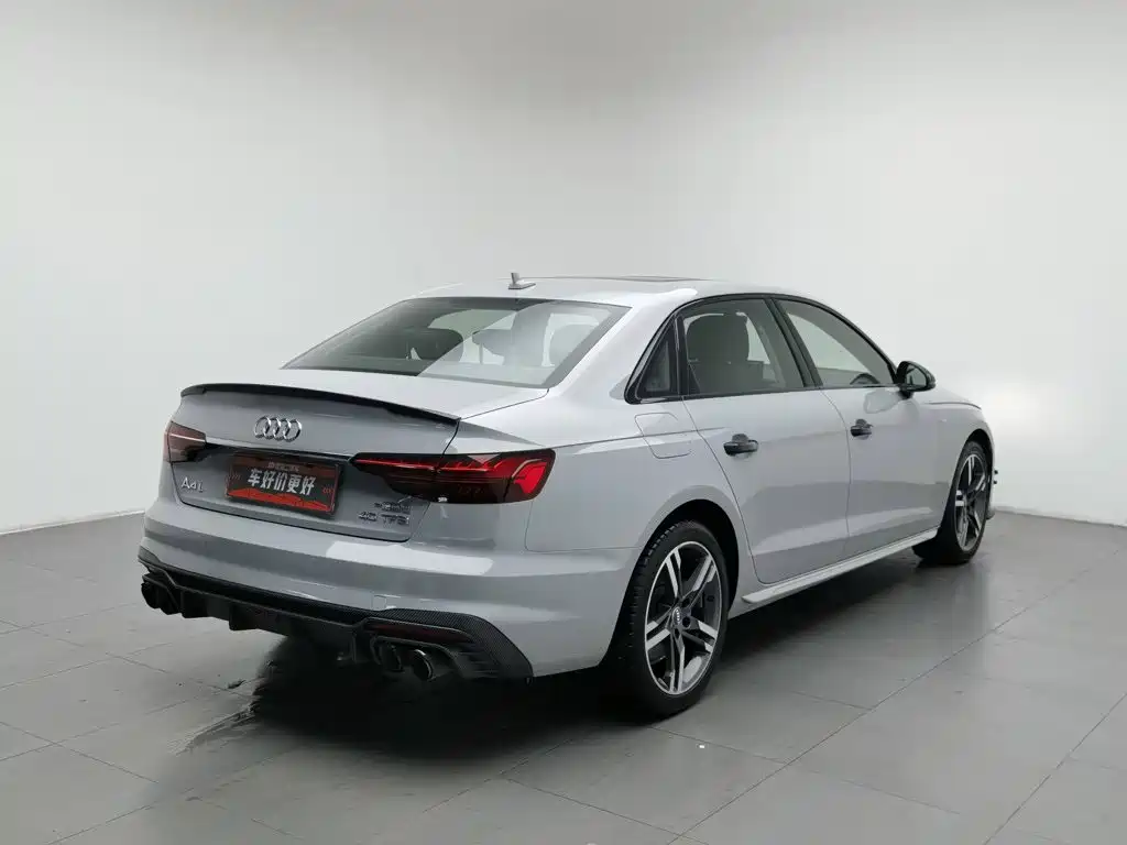 Audi A4L 2020