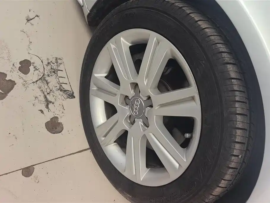 Audi A4L 2012