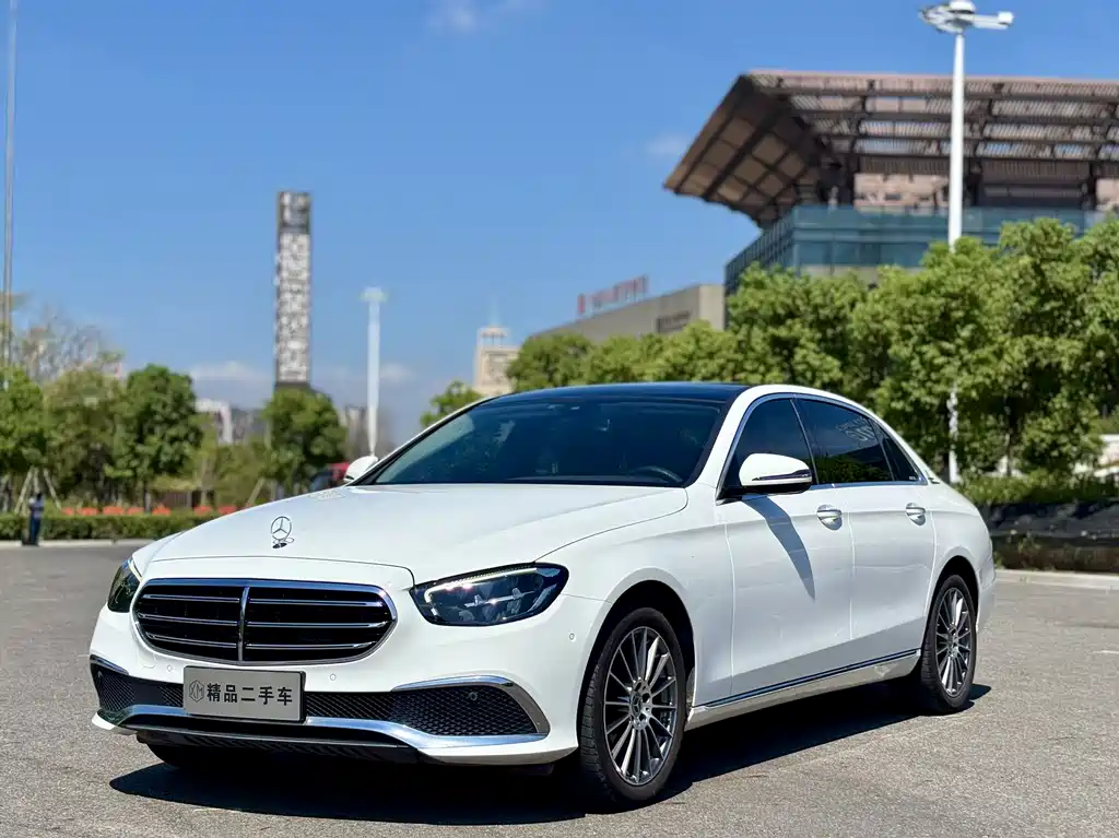 Mercedes-Benz E-Class 2023 — фото 1