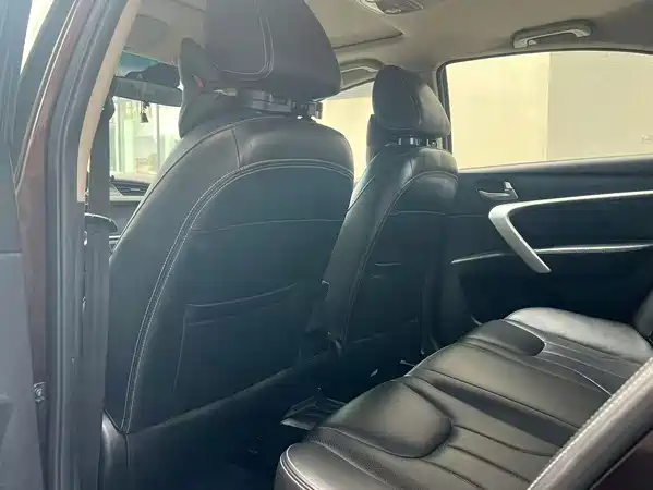 Geely Emgrand 2016
