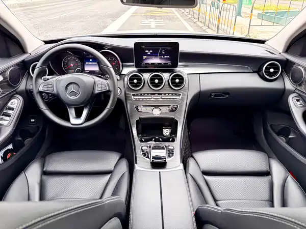 Mercedes-Benz C-Class 2018