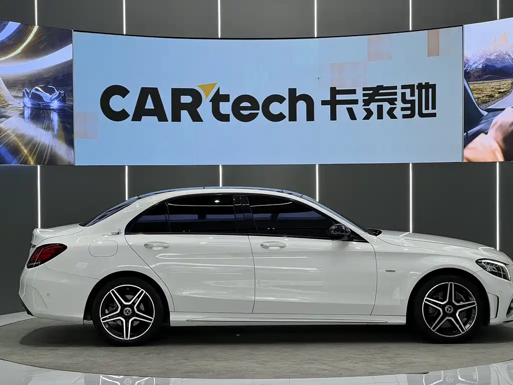 Mercedes-Benz C-Class 2021 — фото 19