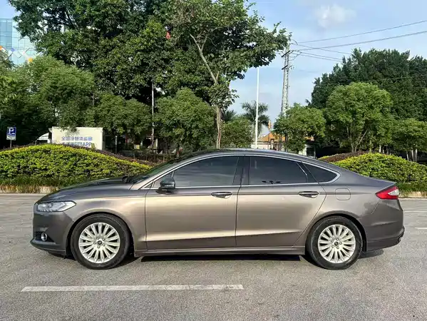 Ford Mondeo 2014
