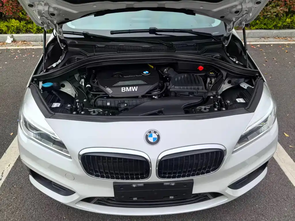 BMW 2 Series Active Tourer 2018 — фото 15