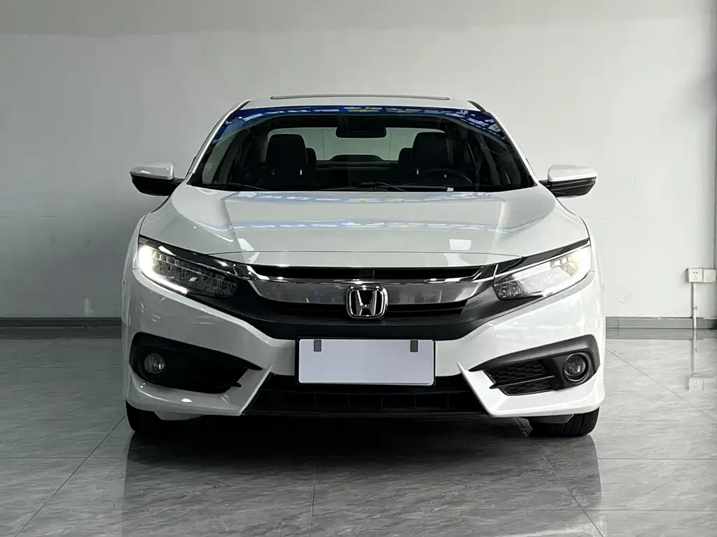 Honda Civic 2018 — фото 2