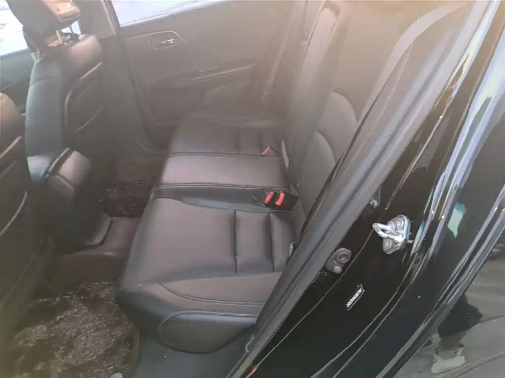 Honda Accord 2016 — фото 17