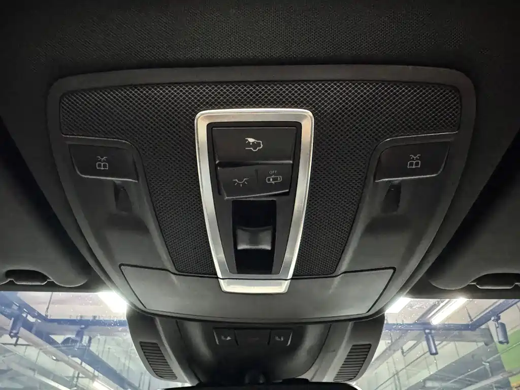 Mercedes-Benz GLE 2018 — фото 23