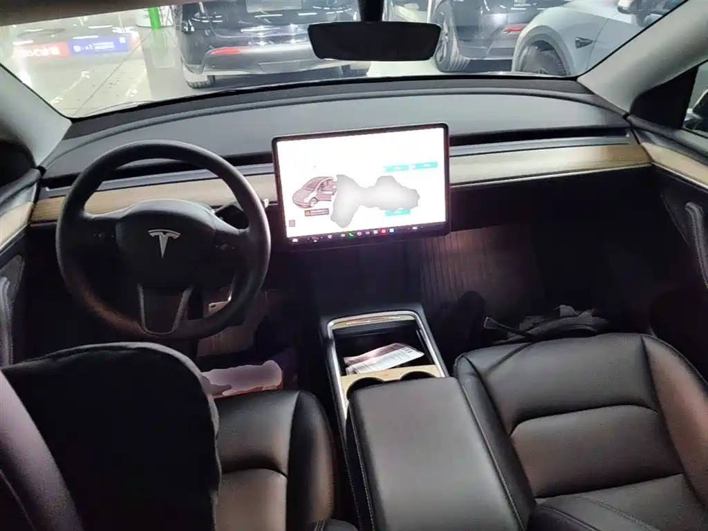 Tesla Model Y 2023 — фото 10