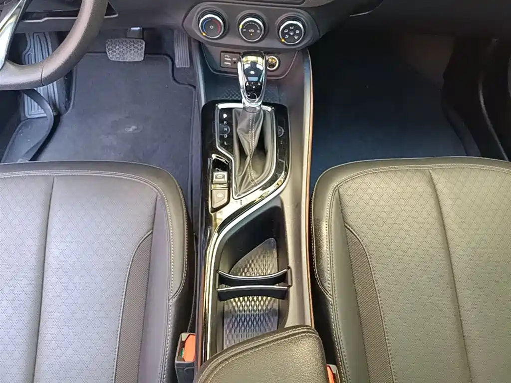 Buick Verano 2022 — фото 14