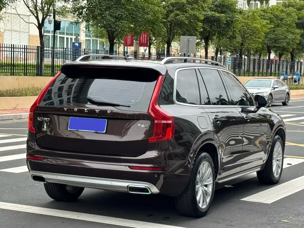 Volvo XC90 2017 — фото 21