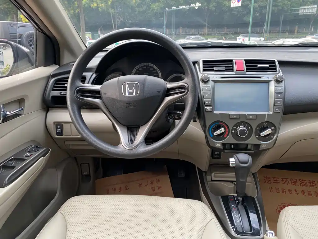 Honda City Classic 2014 — фото 17
