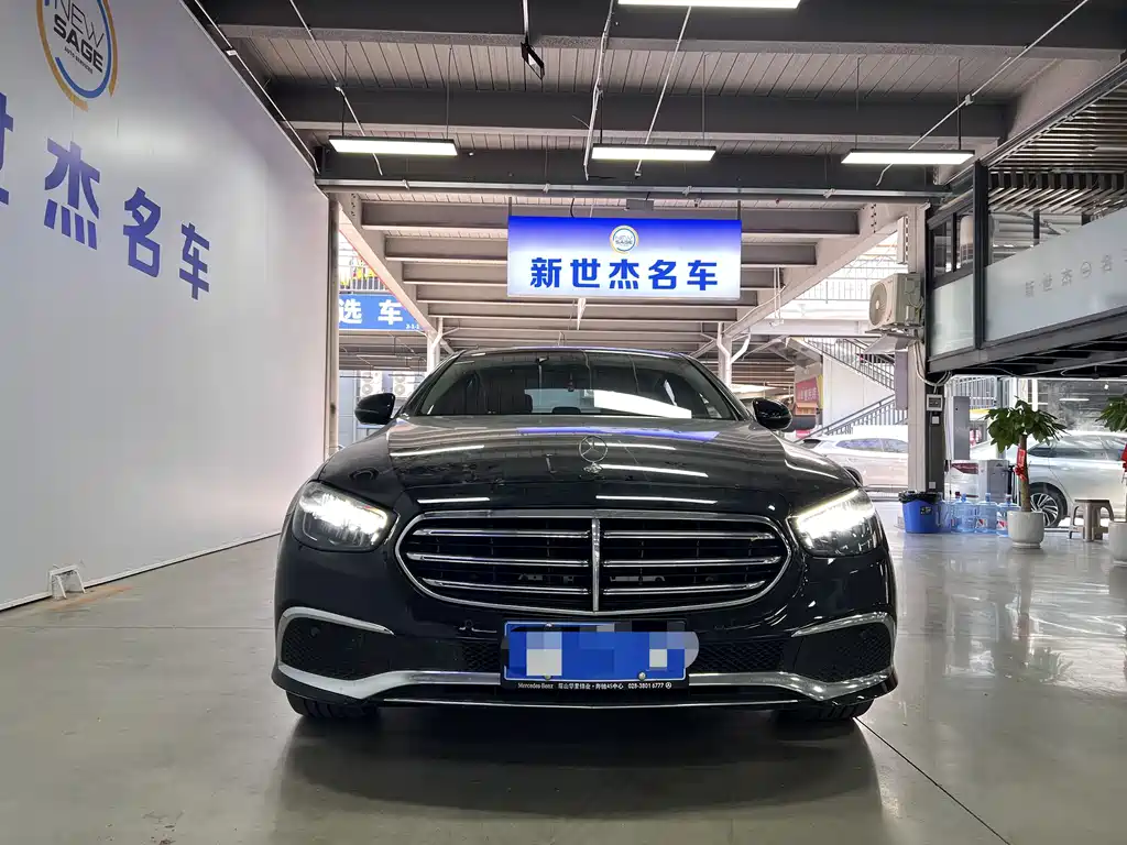 Mercedes-Benz E-Class 2023