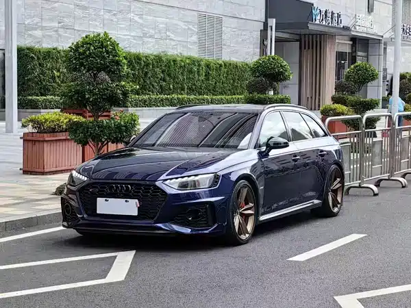 Audi RS 4 2020